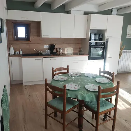 Le Des Bernadettes Apchat