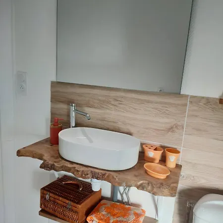 Le Des Bernadettes *